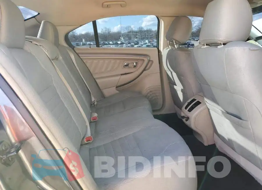 1FAHP2D94FG160035 Photo# 10