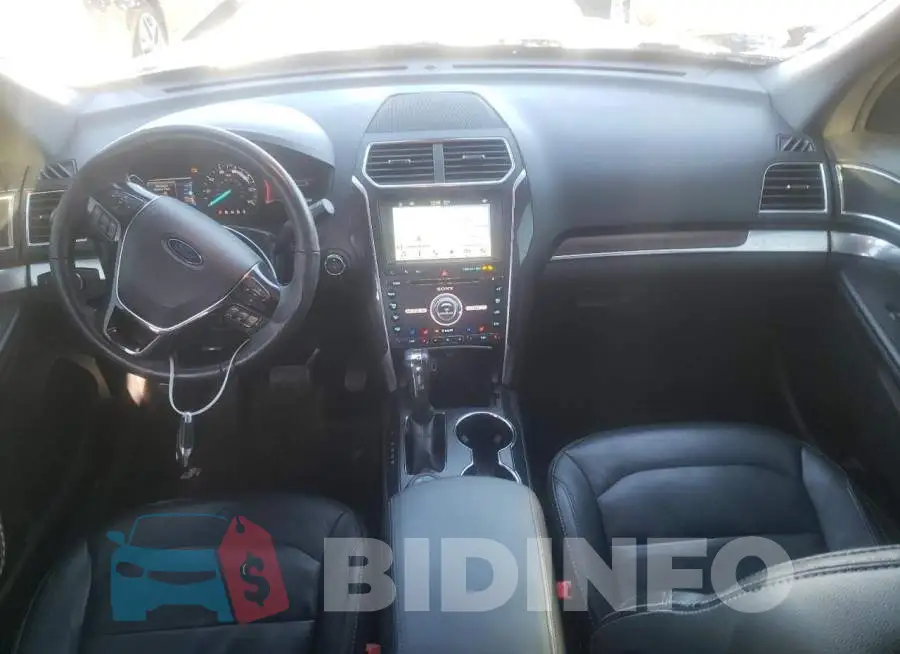 1FM5K8F88HGE02701 Photo# 8