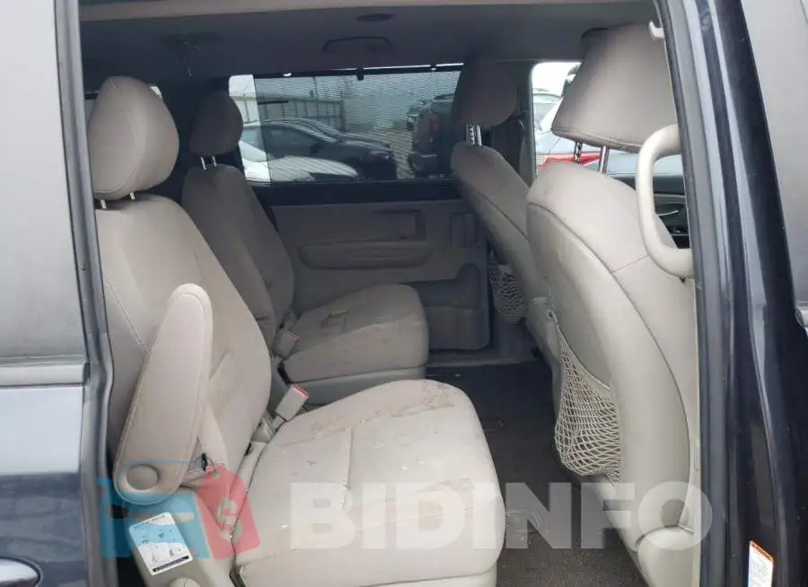 KNDMB5C1XF6029721 Photo# 11