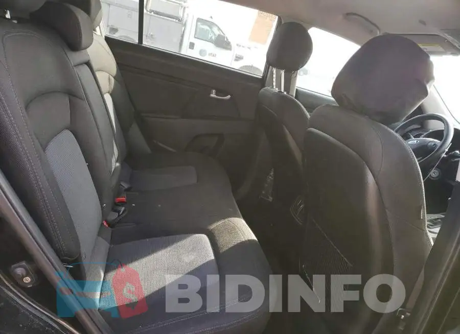 KNDPB3AC6F7700947 Photo# 11