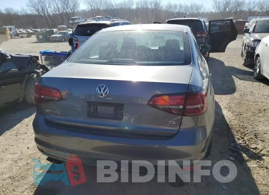 3VW2B7AJ4HM404637 Photo# 6