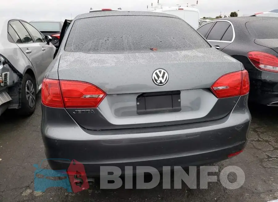 3VW2K7AJ2EM250456 Photo# 6