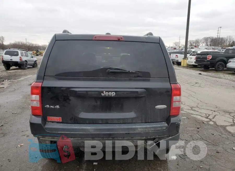1C4NJRFB5GD742140 Photo# 6