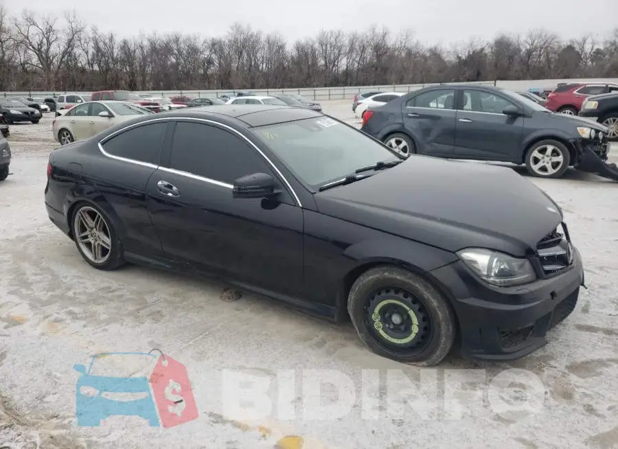 WDDGJ4HB2FG405047 Photo# 4