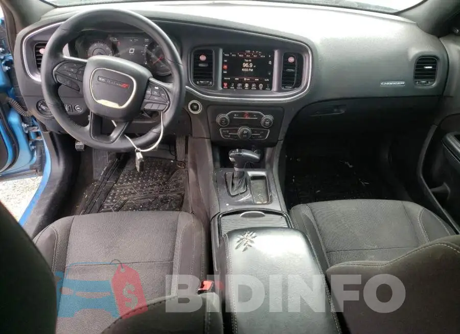 2C3CDXHG3GH163053 Photo# 8