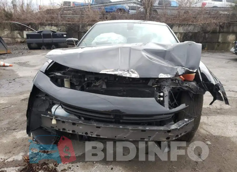 2C3CDXJG3FH828137 Photo# 5