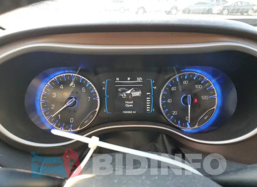 2C4RC1BG4JR112242 Photo# 9
