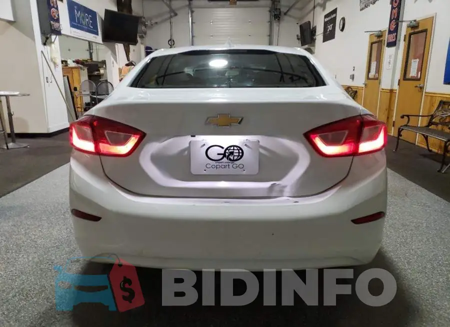 1G1BE5SM1J7202628 Photo# 6