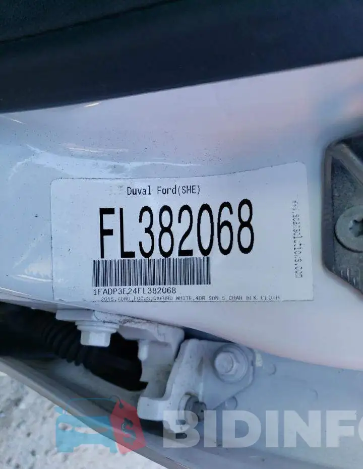 1FADP3E24FL382068 Photo# 12