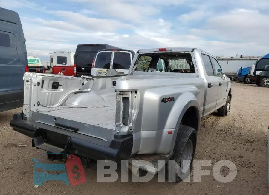 1FT8W3DT2JEB37839 Photo# 3