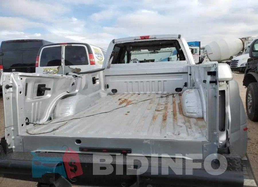 1FT8W3DT2JEB37839 Photo# 6