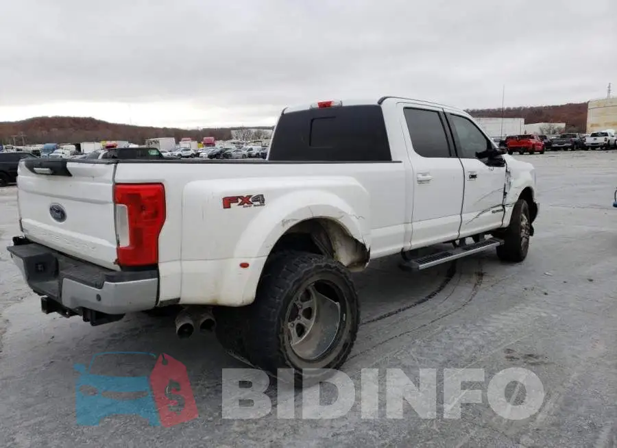 1FT8W3DT5JEC99724 Photo# 3