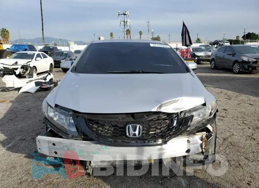 19XFB2F82FE241751 Photo# 5