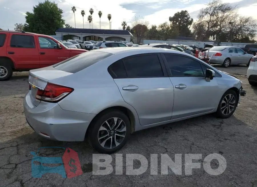 19XFB2F82FE241751 Photo# 3