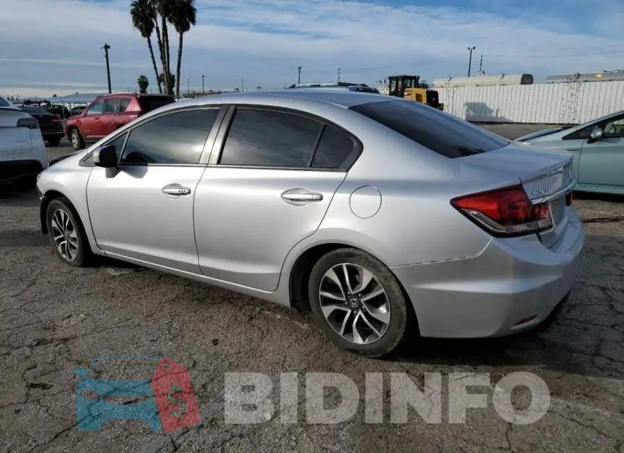 19XFB2F82FE241751 Photo# 2