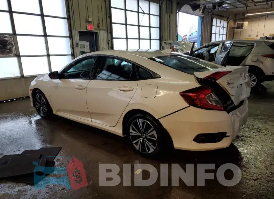 19XFC1F37HE016398 Photo# 2