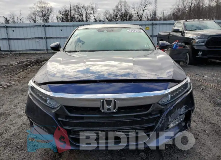 1HGCV1F56KA132685 Photo# 5