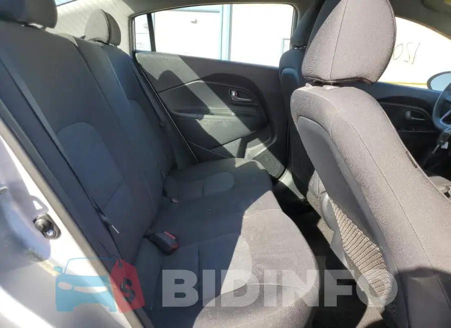 KNADM4A30E6398673 Photo# 10
