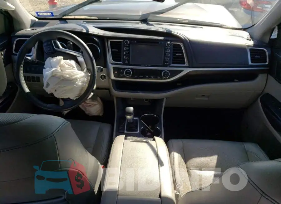 5TDYKRFHXGS129675 Photo# 8