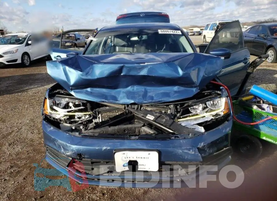 3VW167AJ3JM250587 Photo# 5