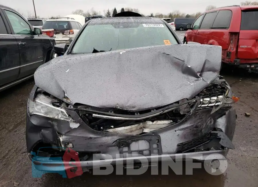 19UUB3F58HA000545 Photo# 5