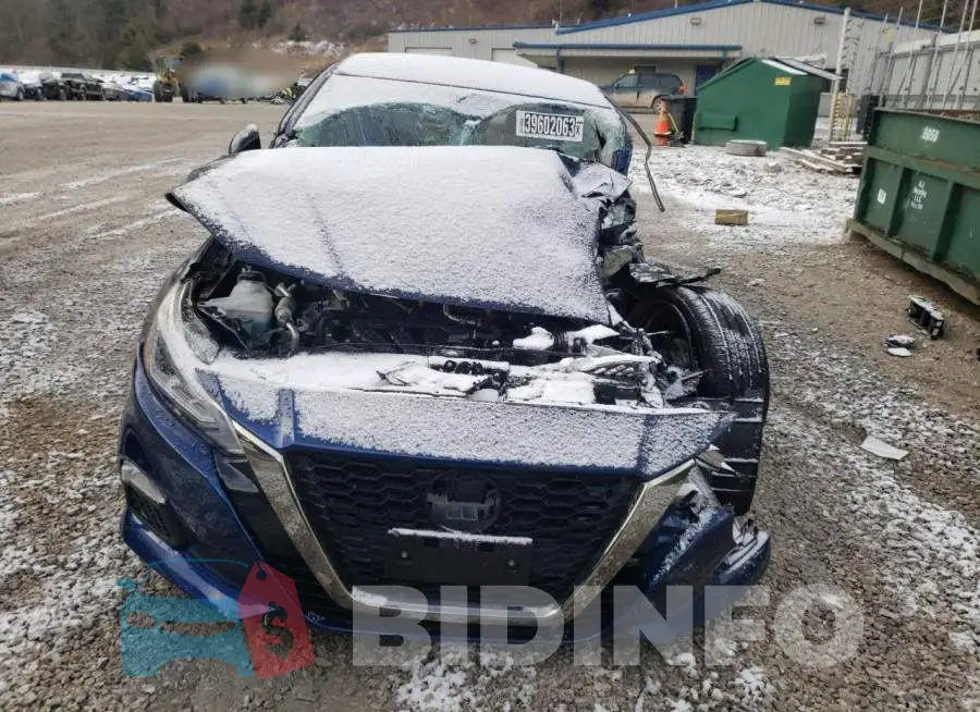 1N4BL4CV7NN401852 Photo# 5