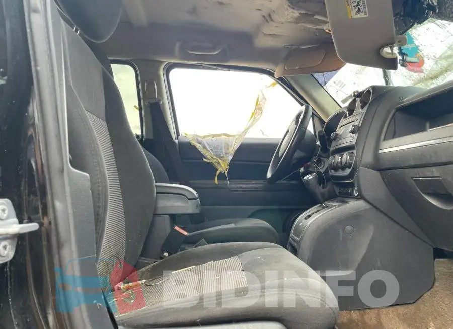 1C4NJPFA8HD148476 Photo# 5
