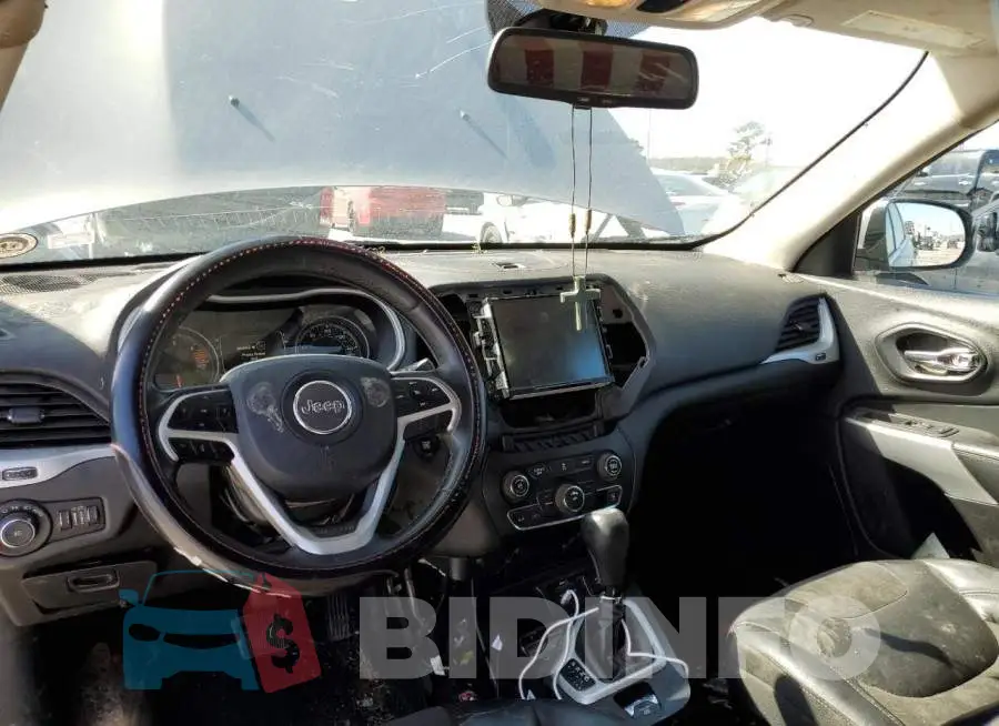 1C4PJLLB8JD537915 Photo# 8