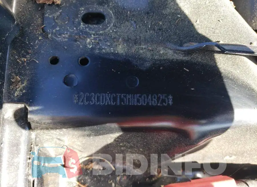 2C3CDXCT5MH504825 Photo# 12