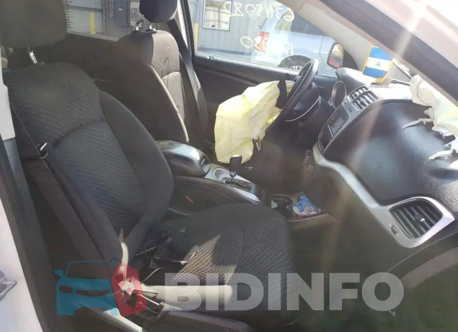 3C4PDCAB9GT235689 Photo# 5