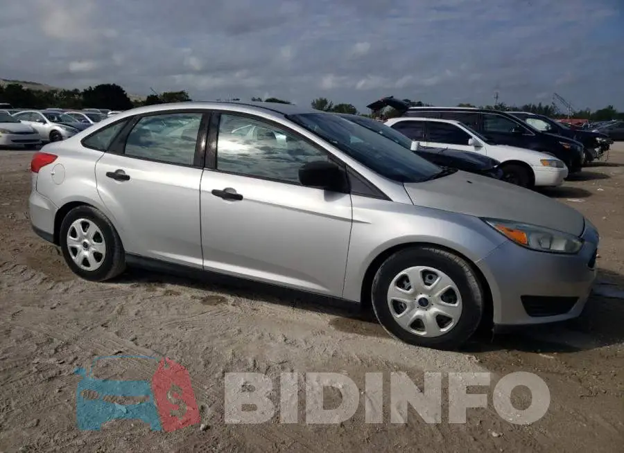 1FADP3E24GL249246 Photo# 4