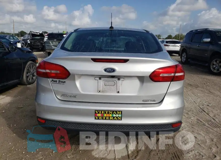 1FADP3E24GL249246 Photo# 6