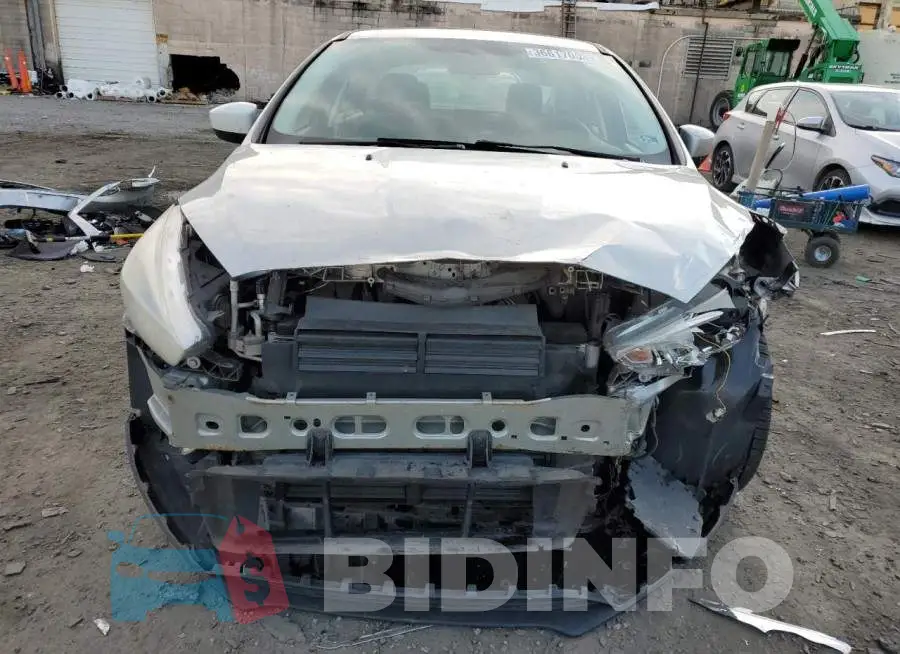 1FADP3F26JL205920 Photo# 5