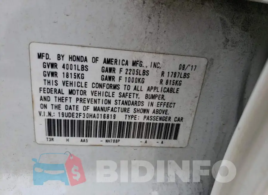 19UDE2F30HA016819 Photo# 12