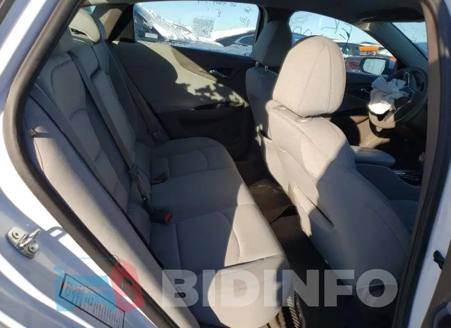 1G1ZD5ST1NF177296 Photo# 10