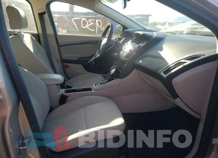 1FADP3F28GL221108 Photo# 5