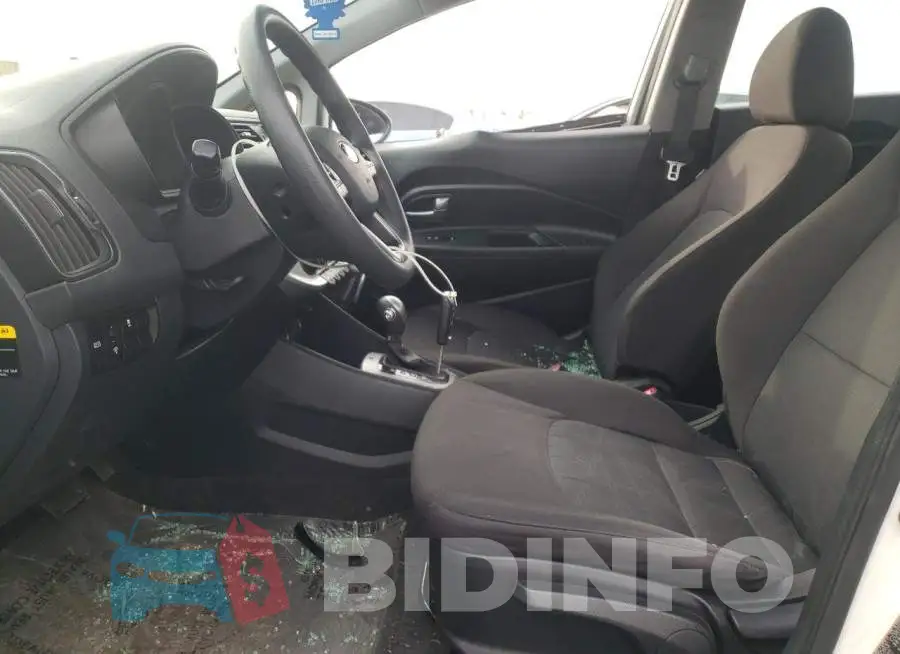 KNADM4A38G6695273 Photo# 7