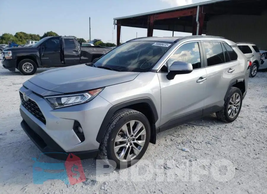 2T3C1RFV4MC112580 Photo# 1
