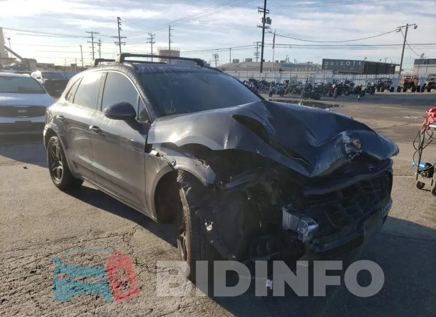 WP1AA2A55JLB12413 Photo# 4