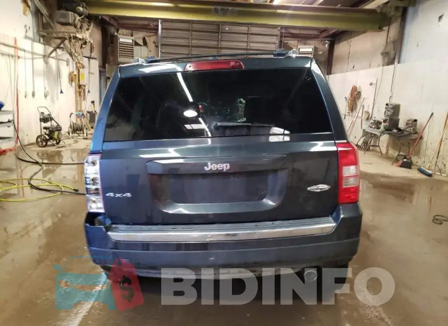 1C4NJRAB7GD542643 Photo# 6