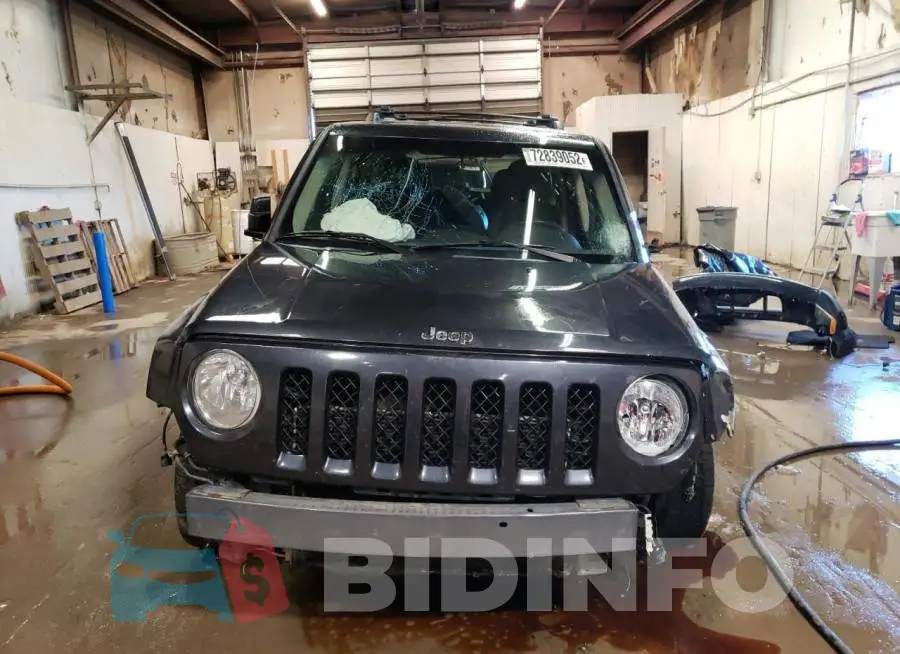 1C4NJRAB7GD542643 Photo# 5
