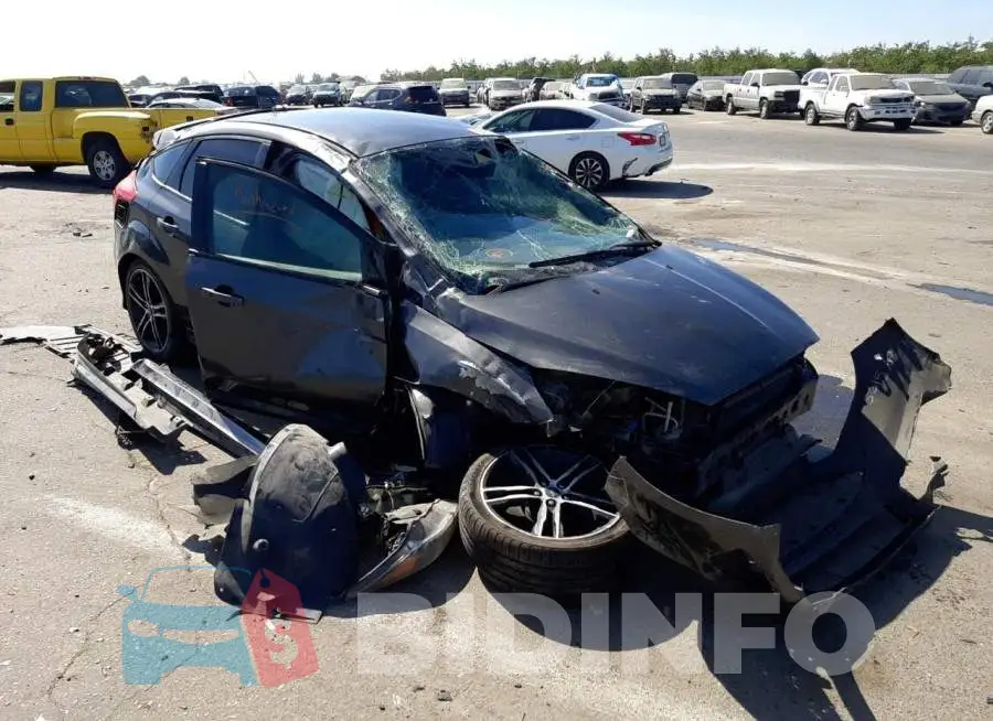 1FADP3L98FL261883 Photo# 1