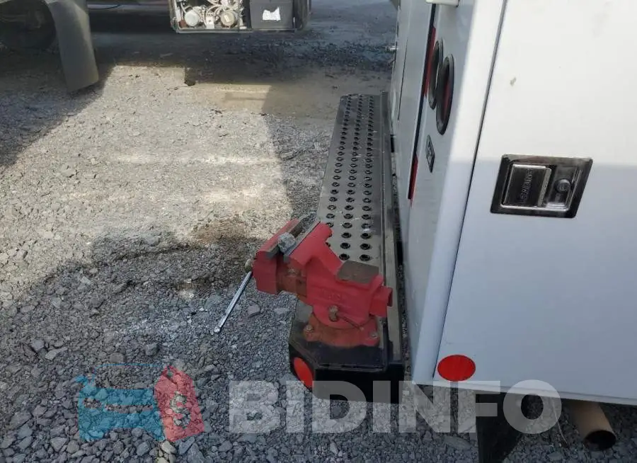 1FDBF6ZM5HKA84828 Photo# 6
