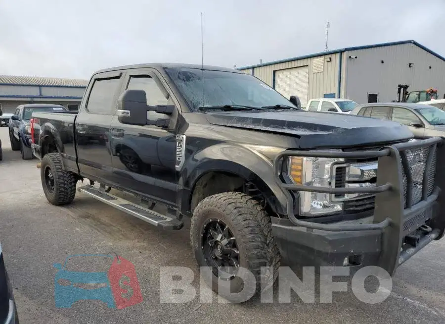1FT7W2B69JEB04551 Photo# 4