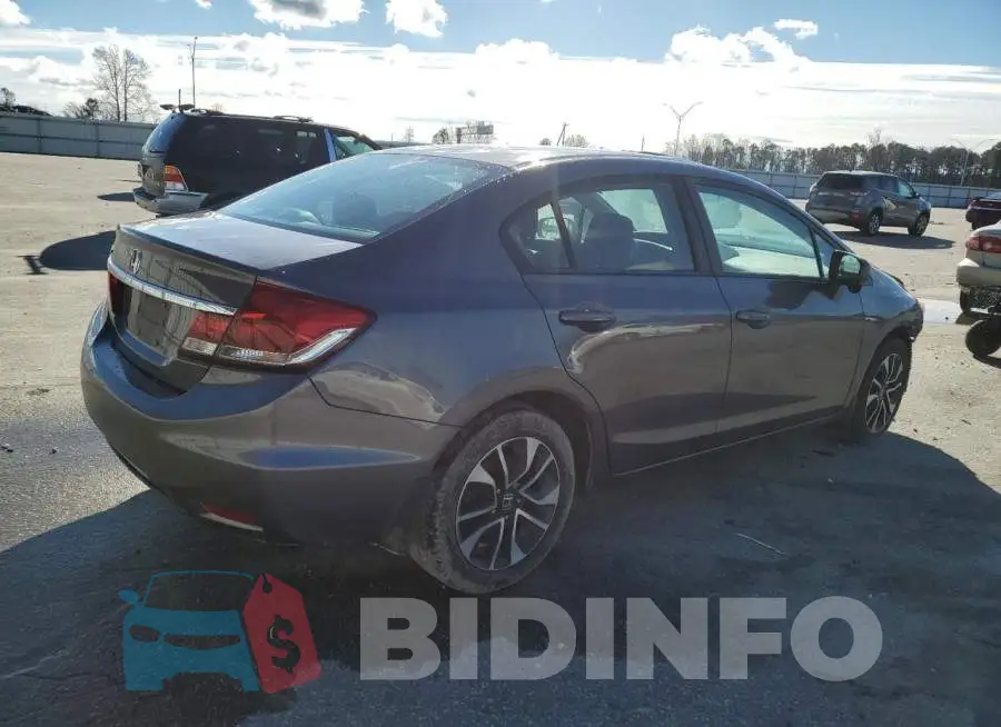 19XFB2F82FE020599 Photo# 3