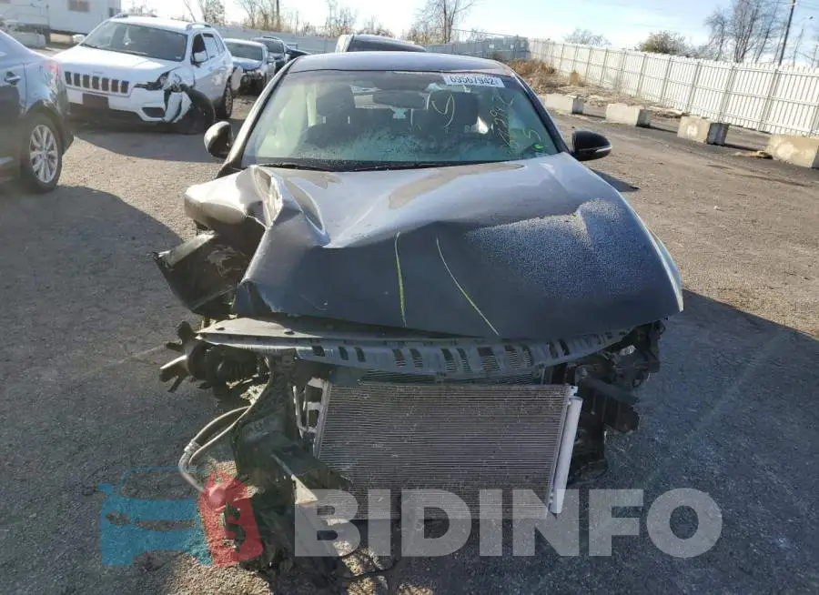 5XXGT4L38GG040886 Photo# 5