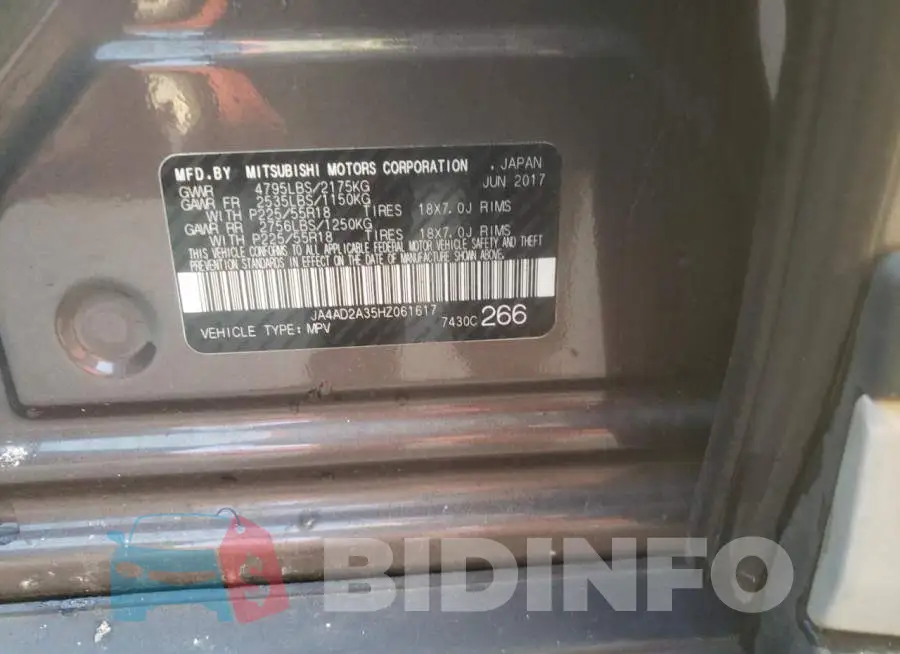 JA4AD2A35HZ061617 Photo# 13
