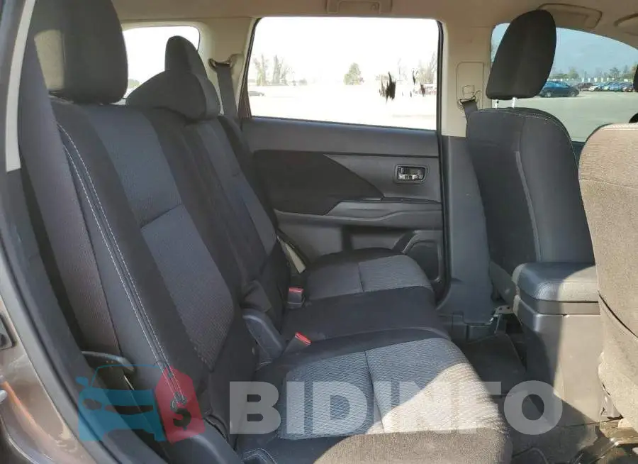 JA4AD2A35JZ068492 Photo# 11
