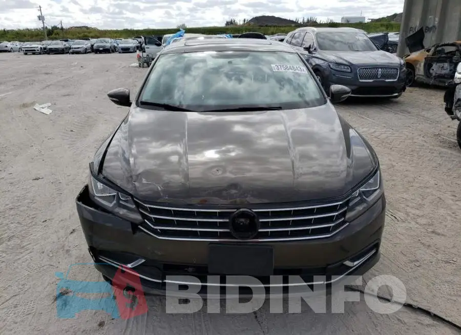 1VWLA7A33KC002254 Photo# 5