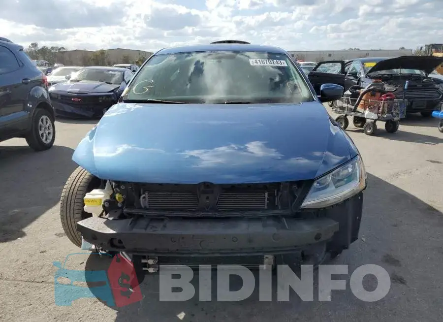 3VW2B7AJ3HM239647 Photo# 5